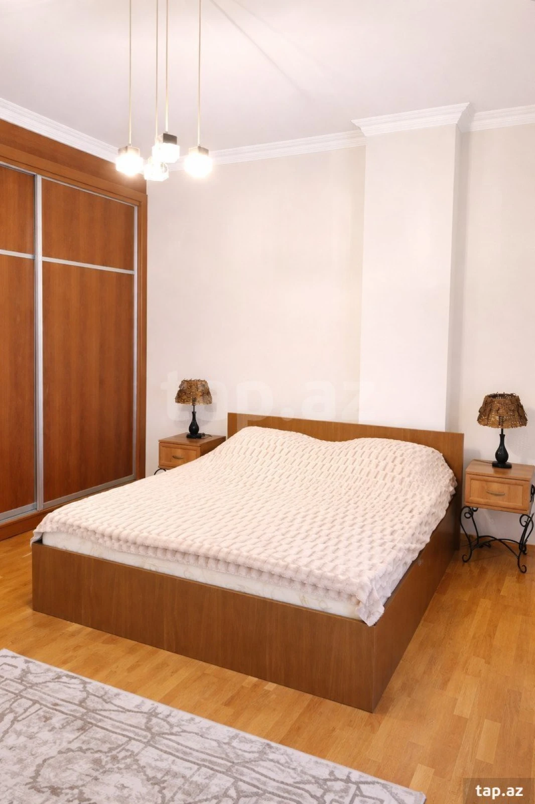 Kirayə verilir 3 otaqlı yeni tikili 120 m²