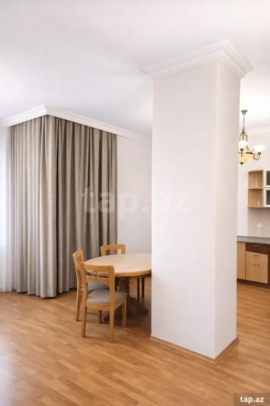 Kirayə verilir 3 otaqlı yeni tikili 120 m²
