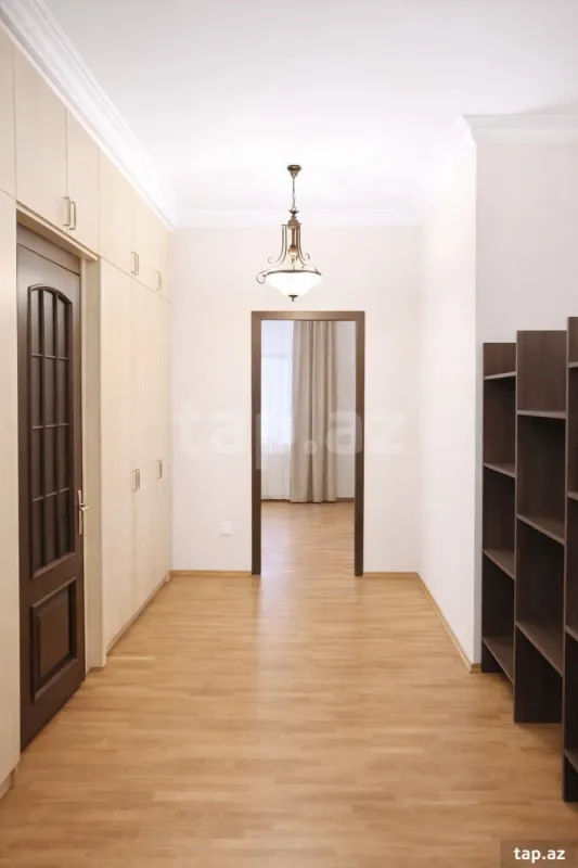 Kirayə verilir 3 otaqlı yeni tikili 120 m²
