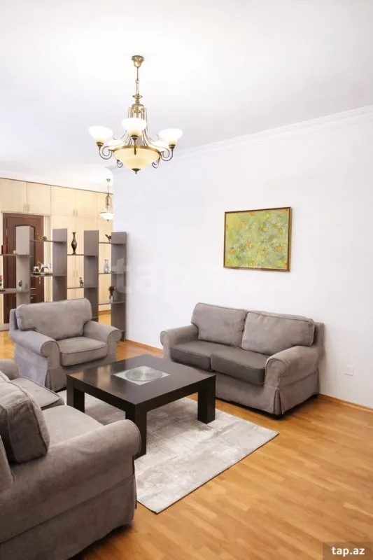 Kirayə verilir 3 otaqlı yeni tikili 120 m²