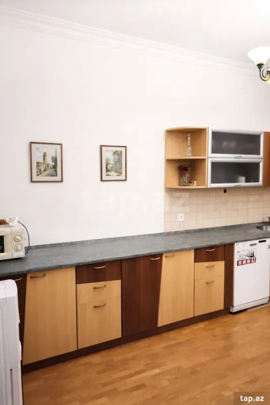 Kirayə verilir 3 otaqlı yeni tikili 120 m²