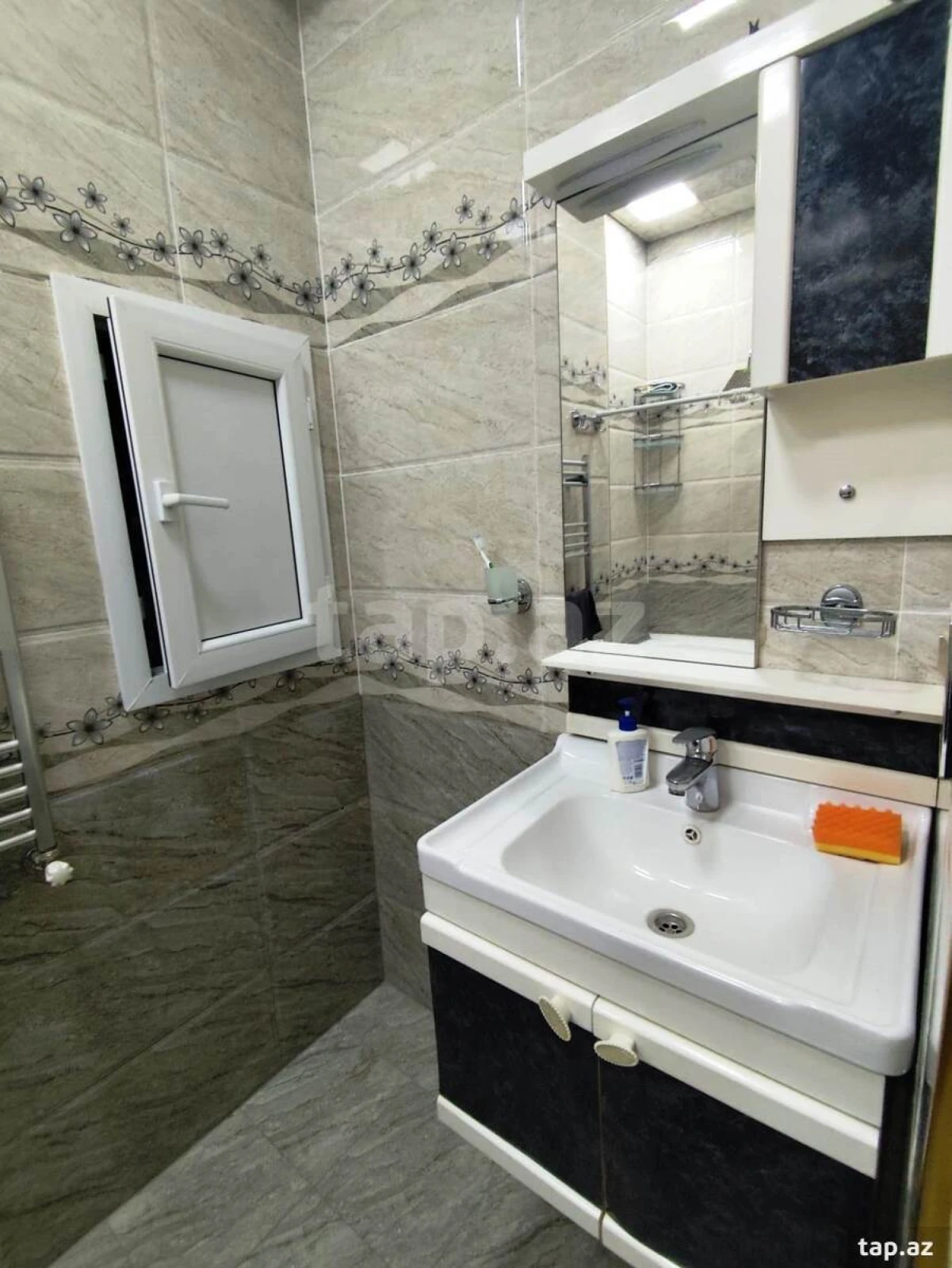Satılır 2 otaqlı yeni tikili 87 m²