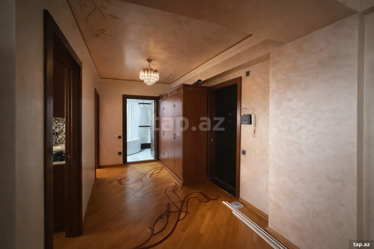 Satılır 2 otaqlı yeni tikili 75 m²