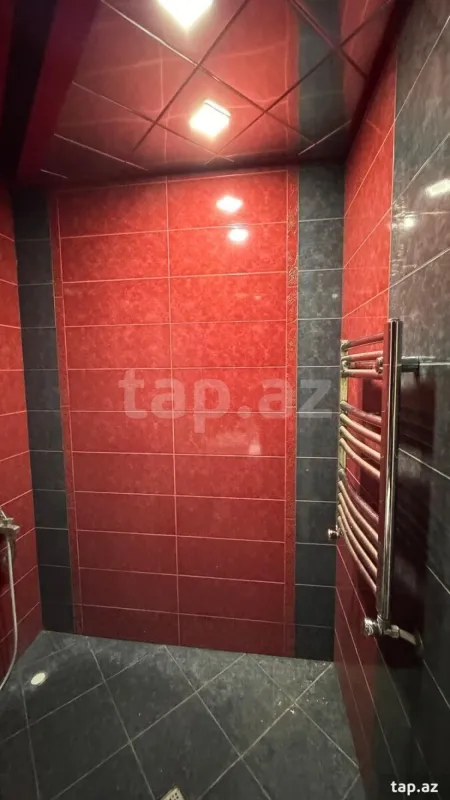 Kirayə verilir 2 otaqlı yeni tikili 70 m²