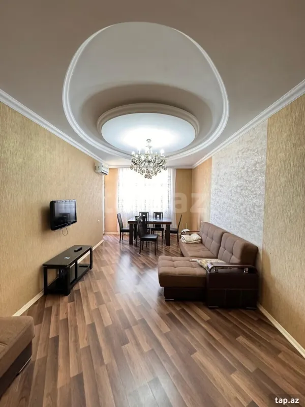 Kirayə verilir 2 otaqlı yeni tikili 70 m²