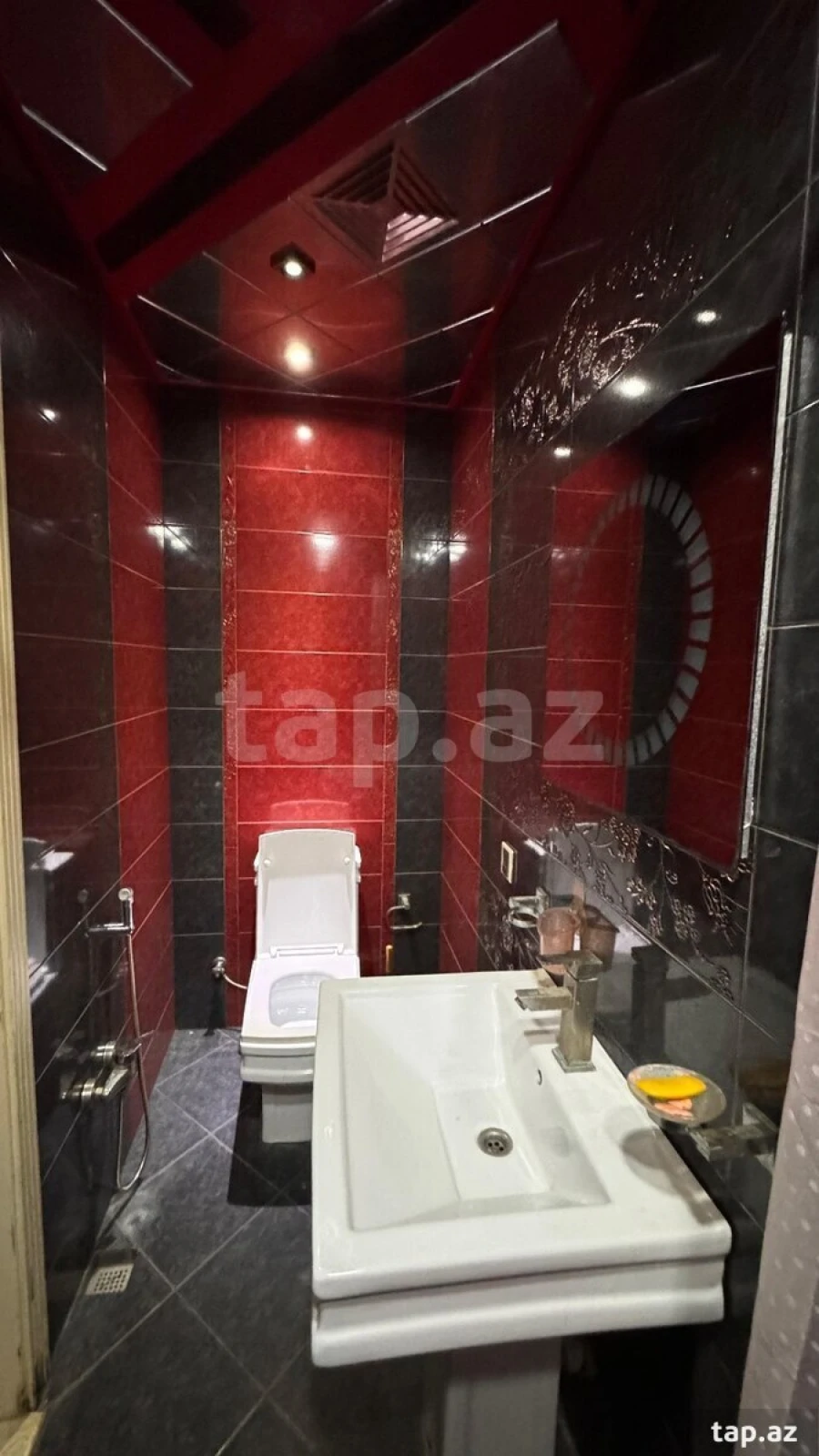 Kirayə verilir 2 otaqlı yeni tikili 70 m²