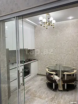 Kirayə verilir 2 otaqlı yeni tikili 75 m²