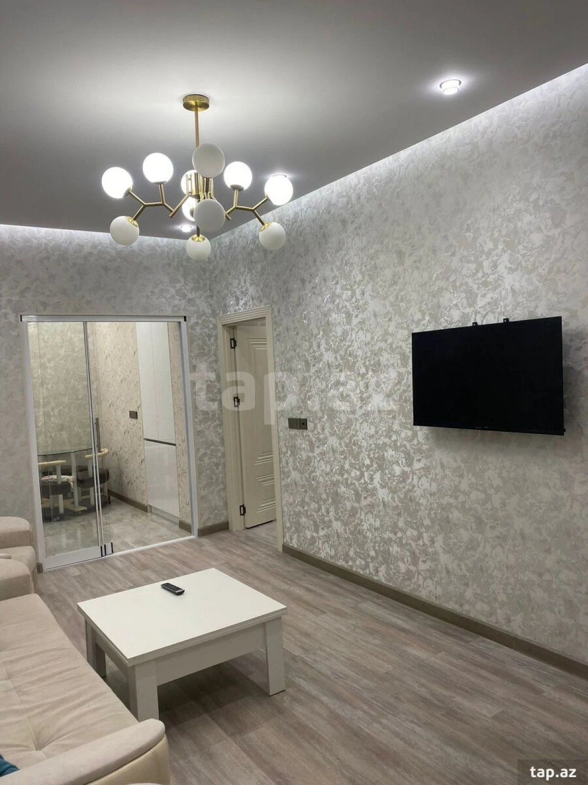Kirayə verilir 2 otaqlı yeni tikili 75 m²