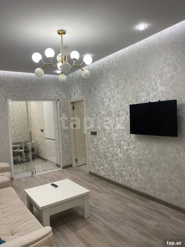 Kirayə verilir 2 otaqlı yeni tikili 75 m²