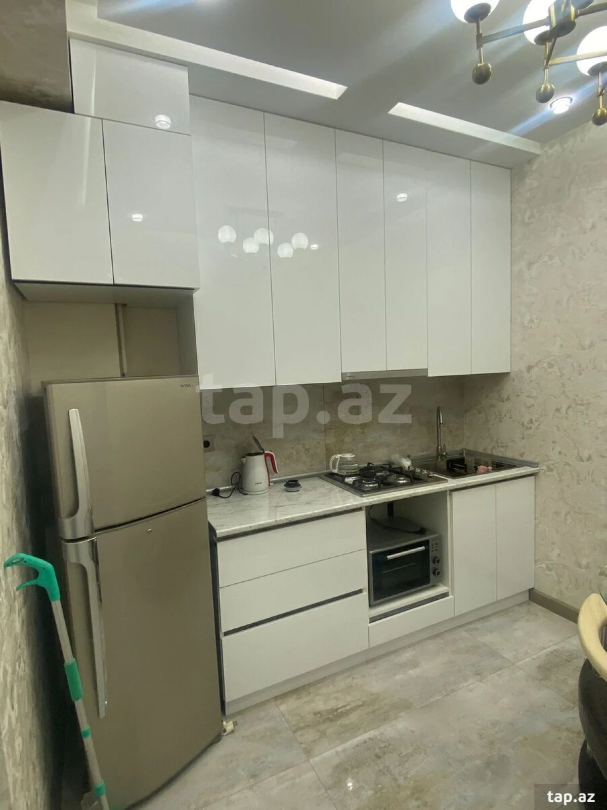 Kirayə verilir 2 otaqlı yeni tikili 75 m²