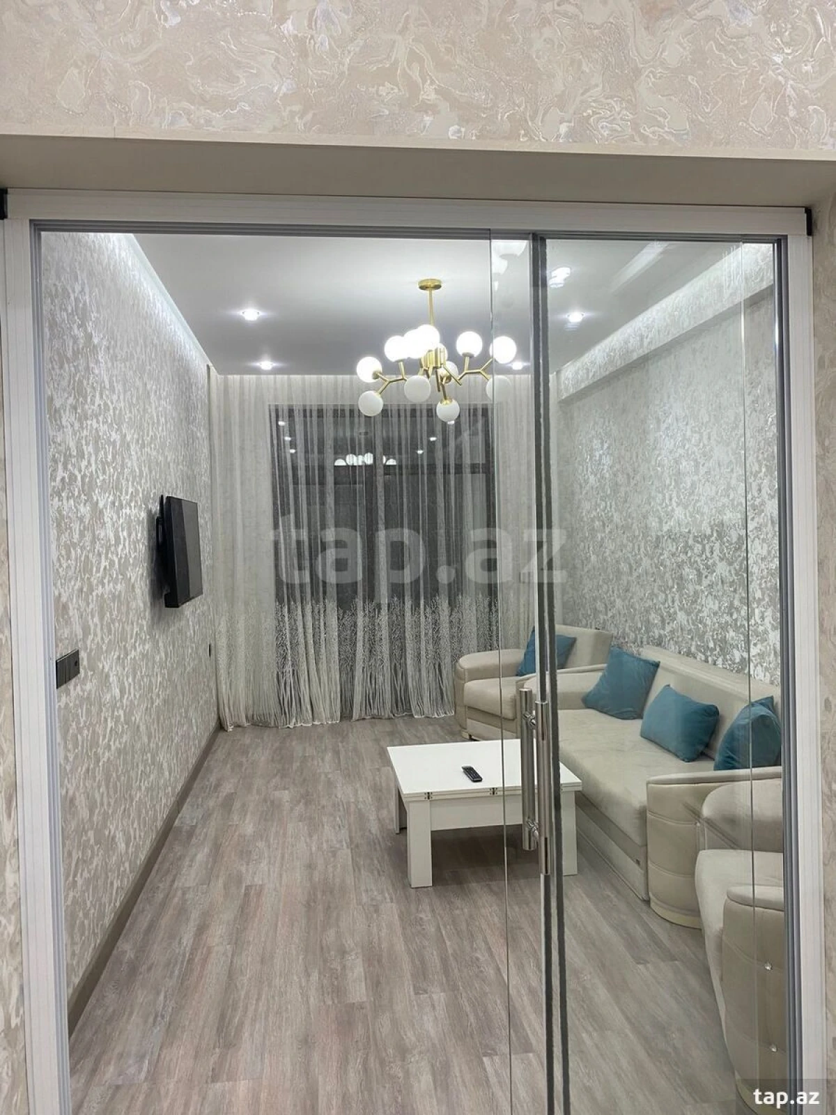 Kirayə verilir 2 otaqlı yeni tikili 75 m²