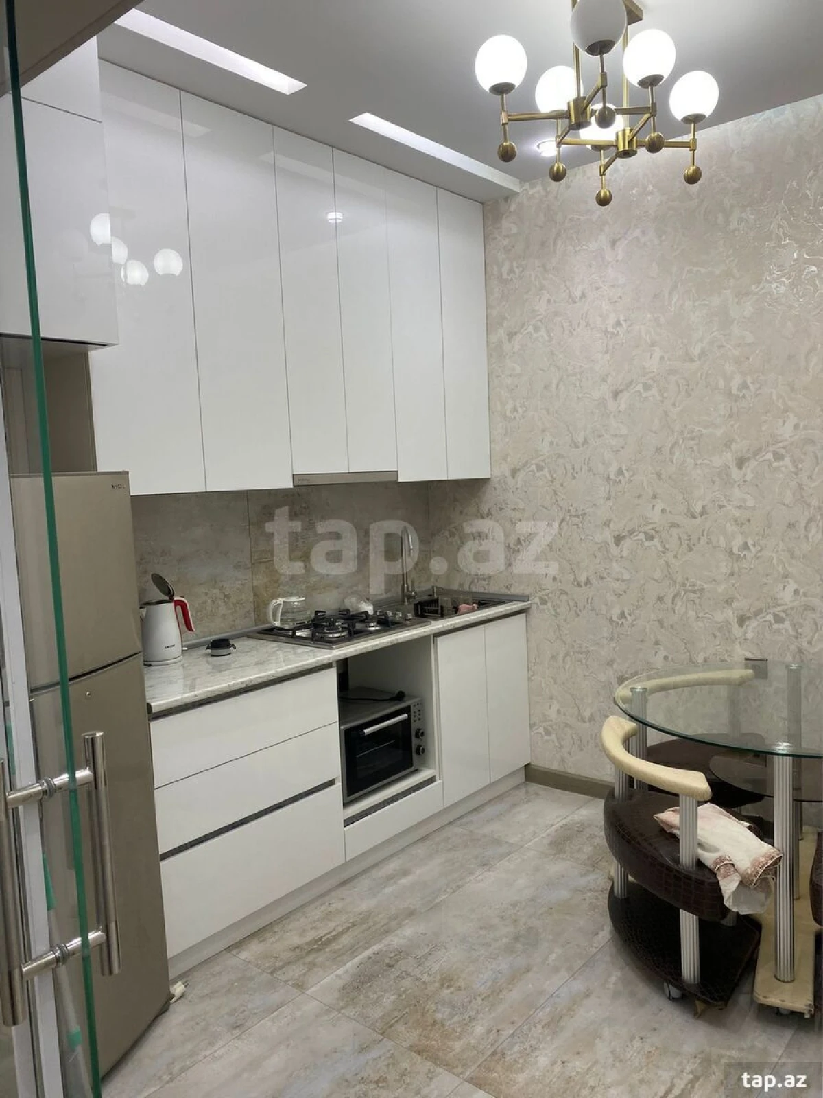 Kirayə verilir 2 otaqlı yeni tikili 75 m²