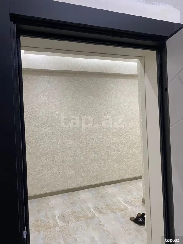 Kirayə verilir 2 otaqlı yeni tikili 75 m²