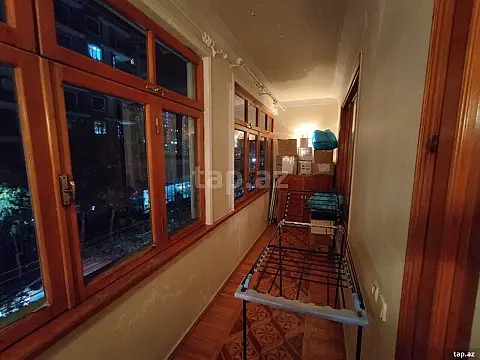 Satılır 4 otaqlı mənzil 120 m²