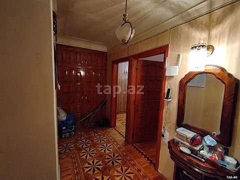 Satılır 4 otaqlı mənzil 120 m²