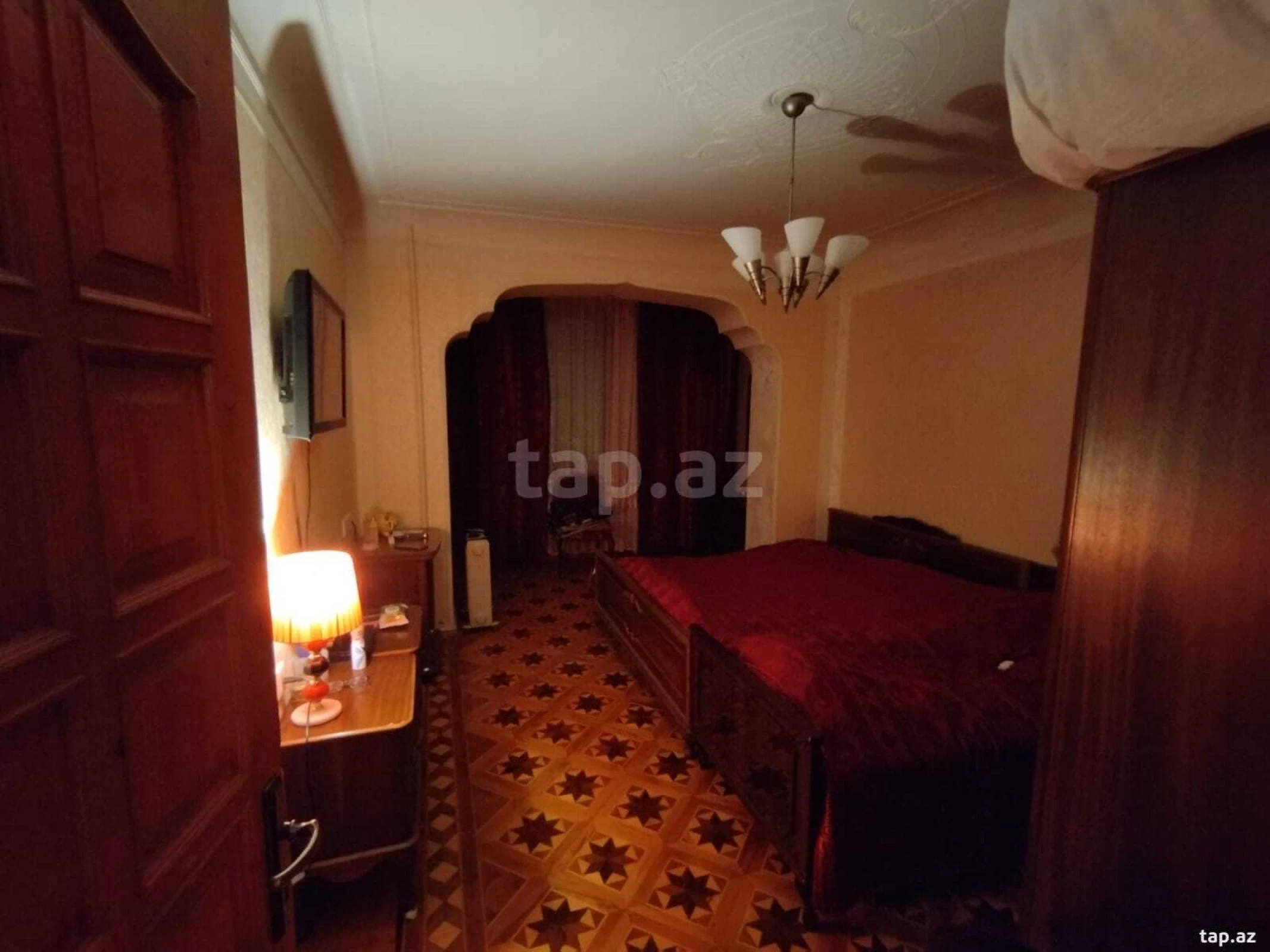 Satılır 4 otaqlı mənzil 120 m²