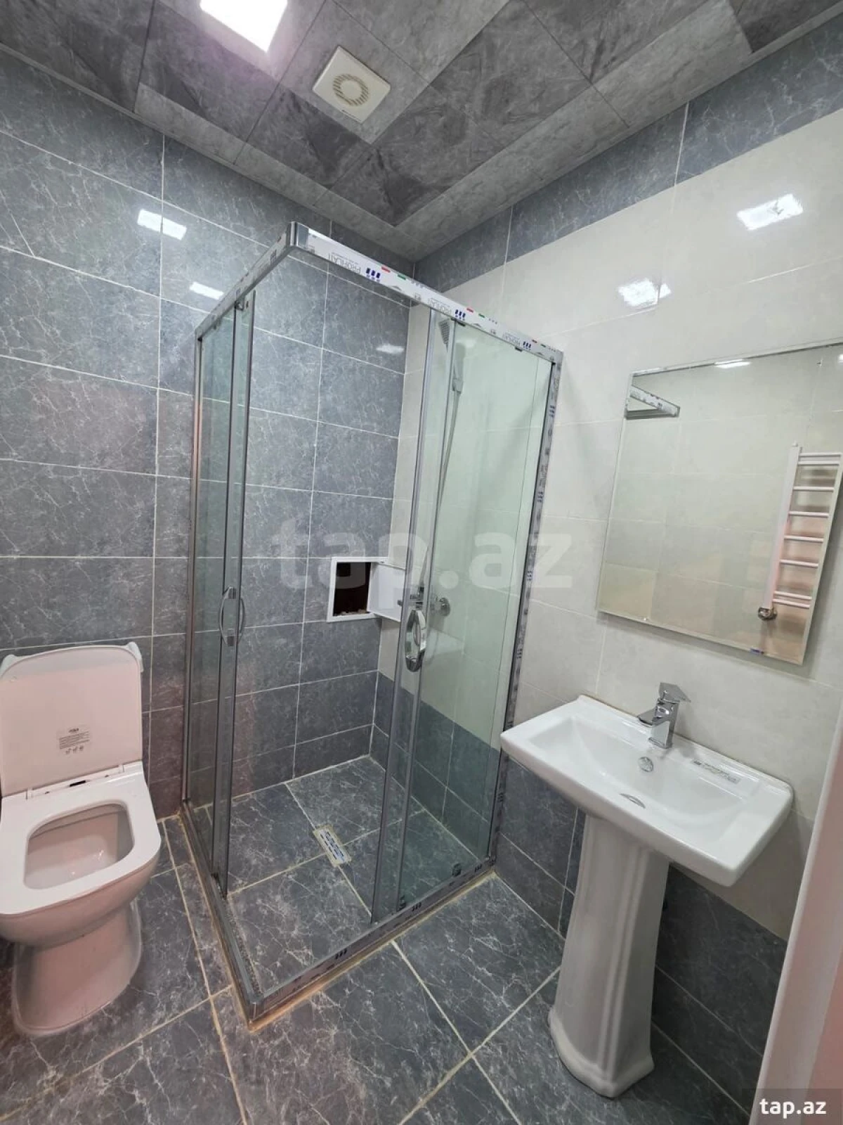 Kirayə verilir 1 otaqlı yeni tikili 47 m²