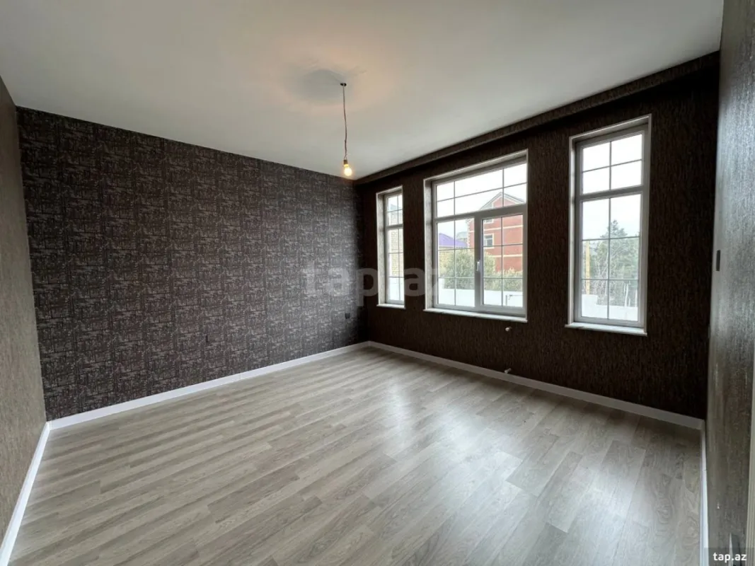 Satılır 5 otaqlı həyət evi 100 m²