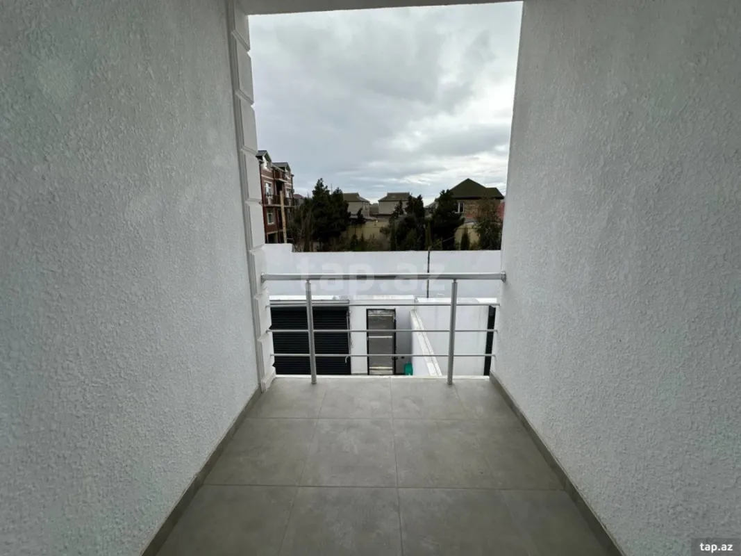Satılır 5 otaqlı həyət evi 100 m²