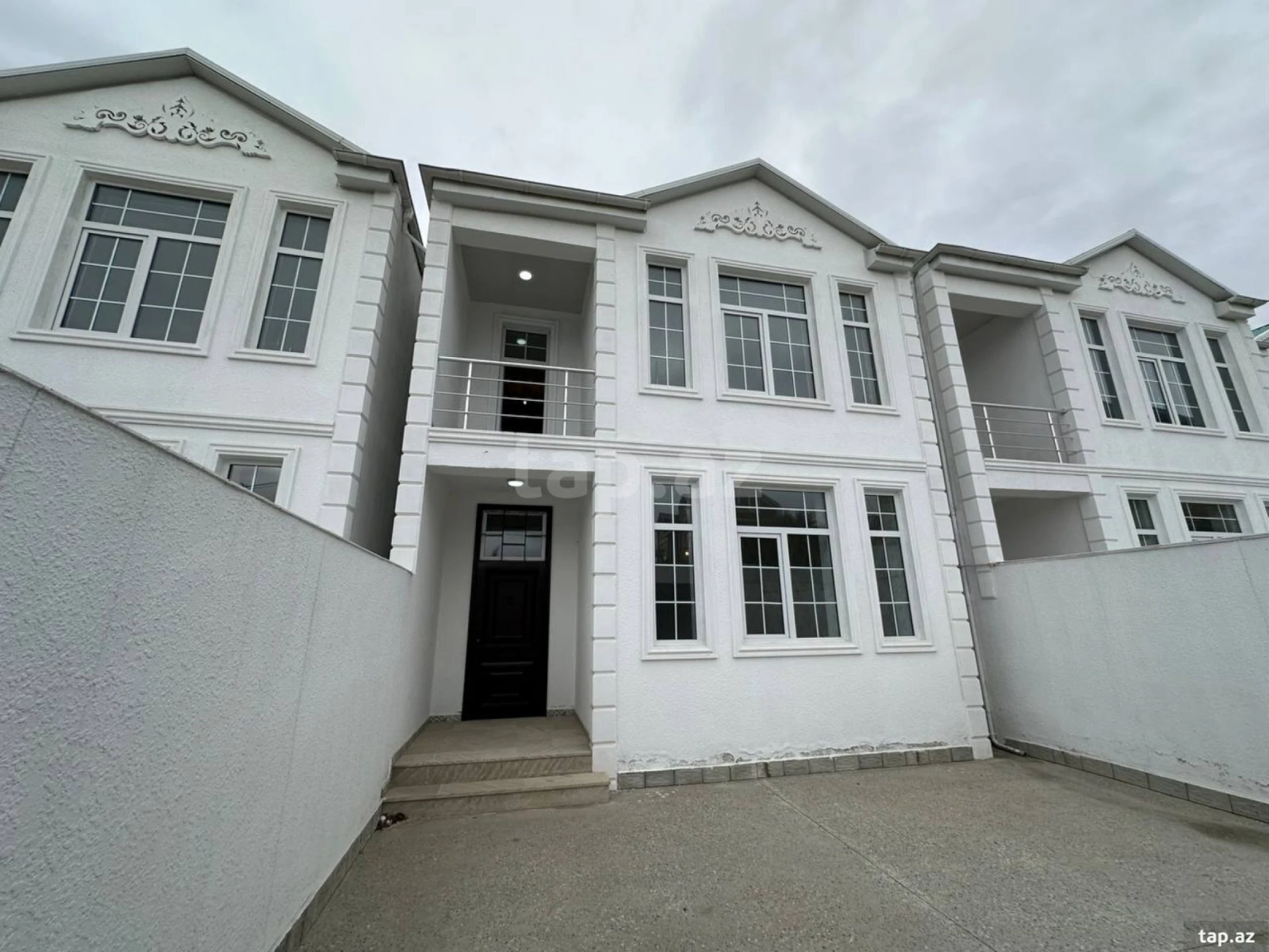 Satılır 5 otaqlı həyət evi 100 m²