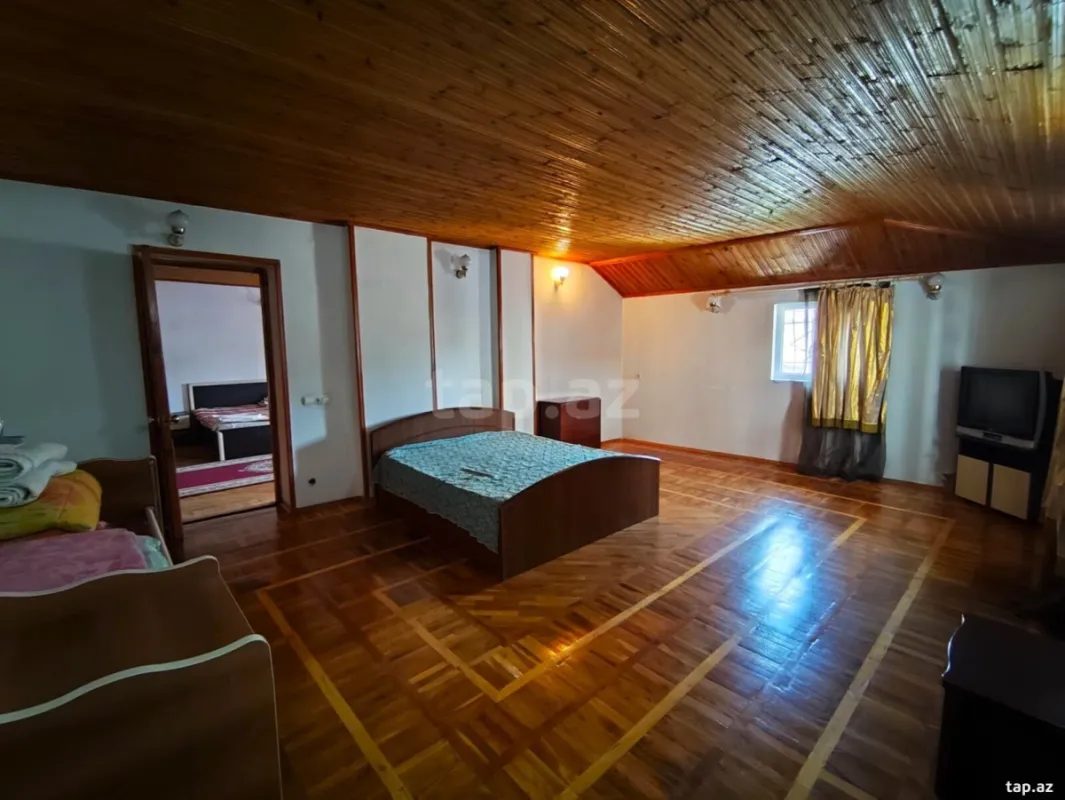 Kirayə verilir 4 otaqlı mənzil 120 m²