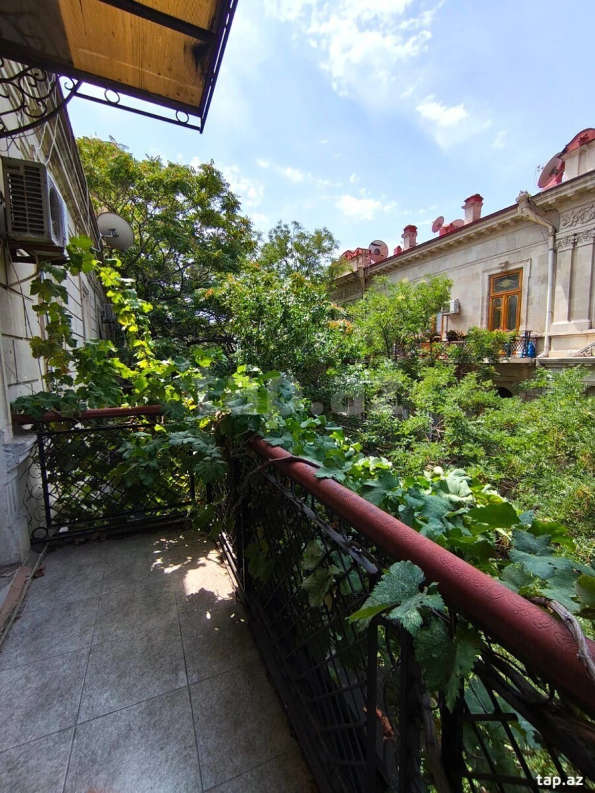 Kirayə verilir 4 otaqlı mənzil 120 m²