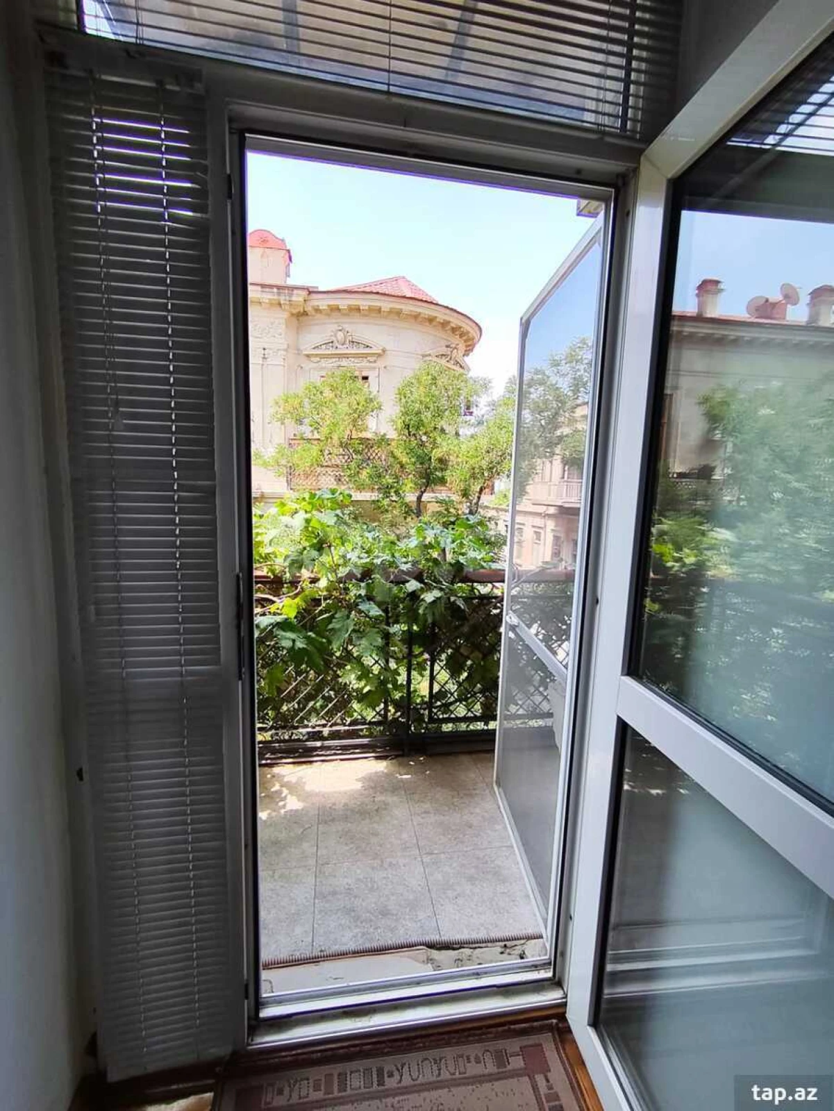 Kirayə verilir 4 otaqlı mənzil 120 m²