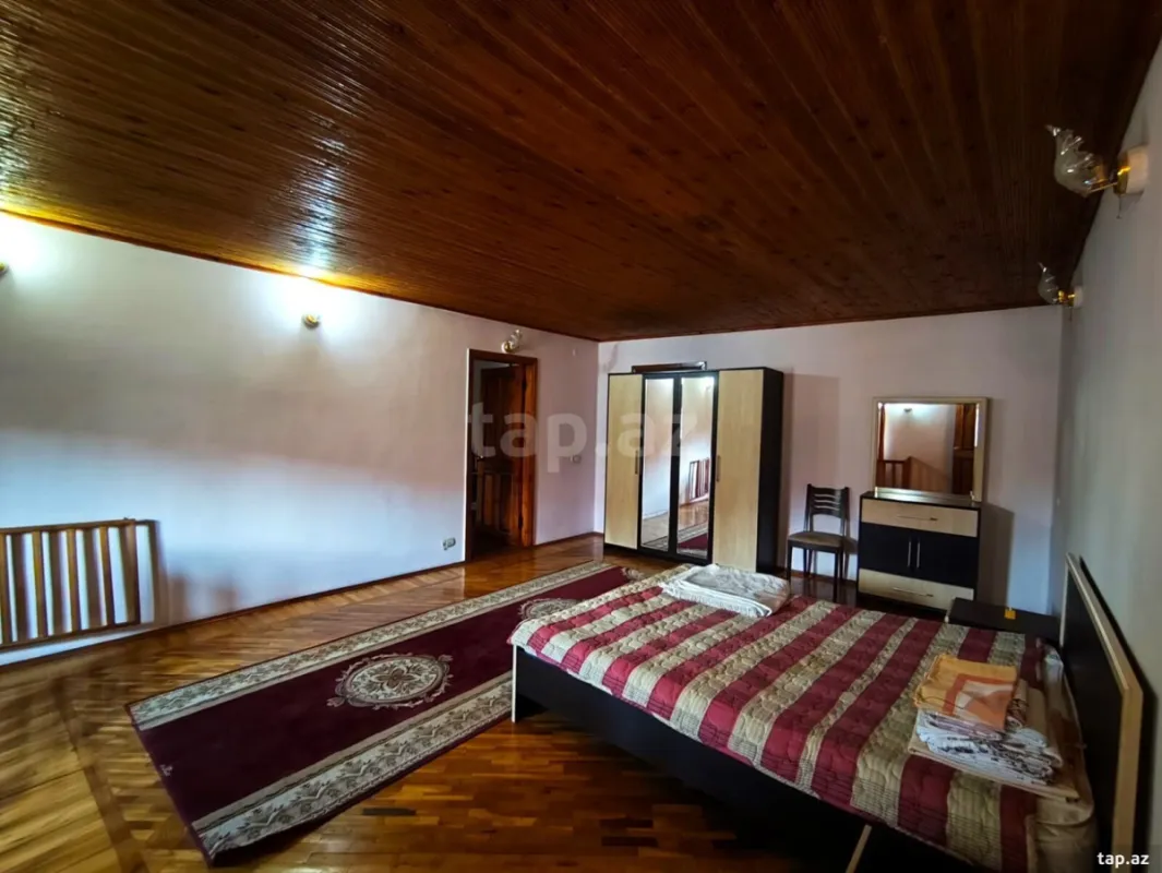 Kirayə verilir 4 otaqlı mənzil 120 m²