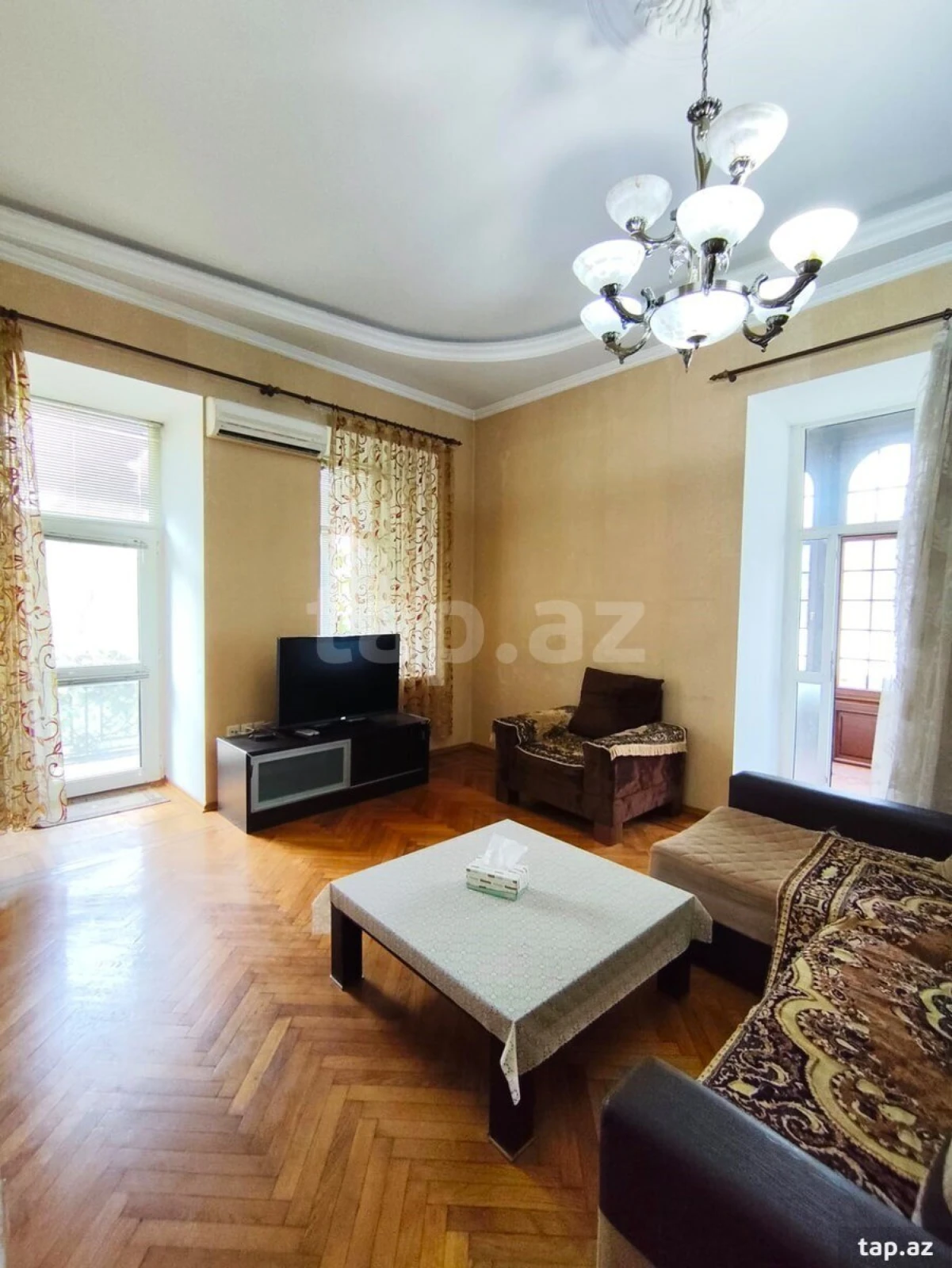 Kirayə verilir 4 otaqlı mənzil 120 m²