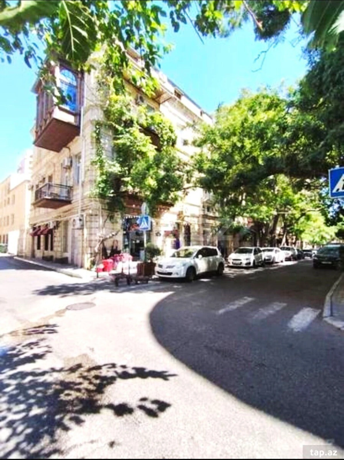 Kirayə verilir 4 otaqlı mənzil 120 m²