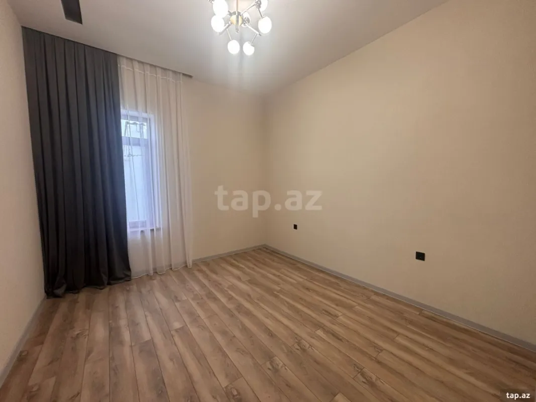Satılır 4 otaqlı həyət evi 140 m²