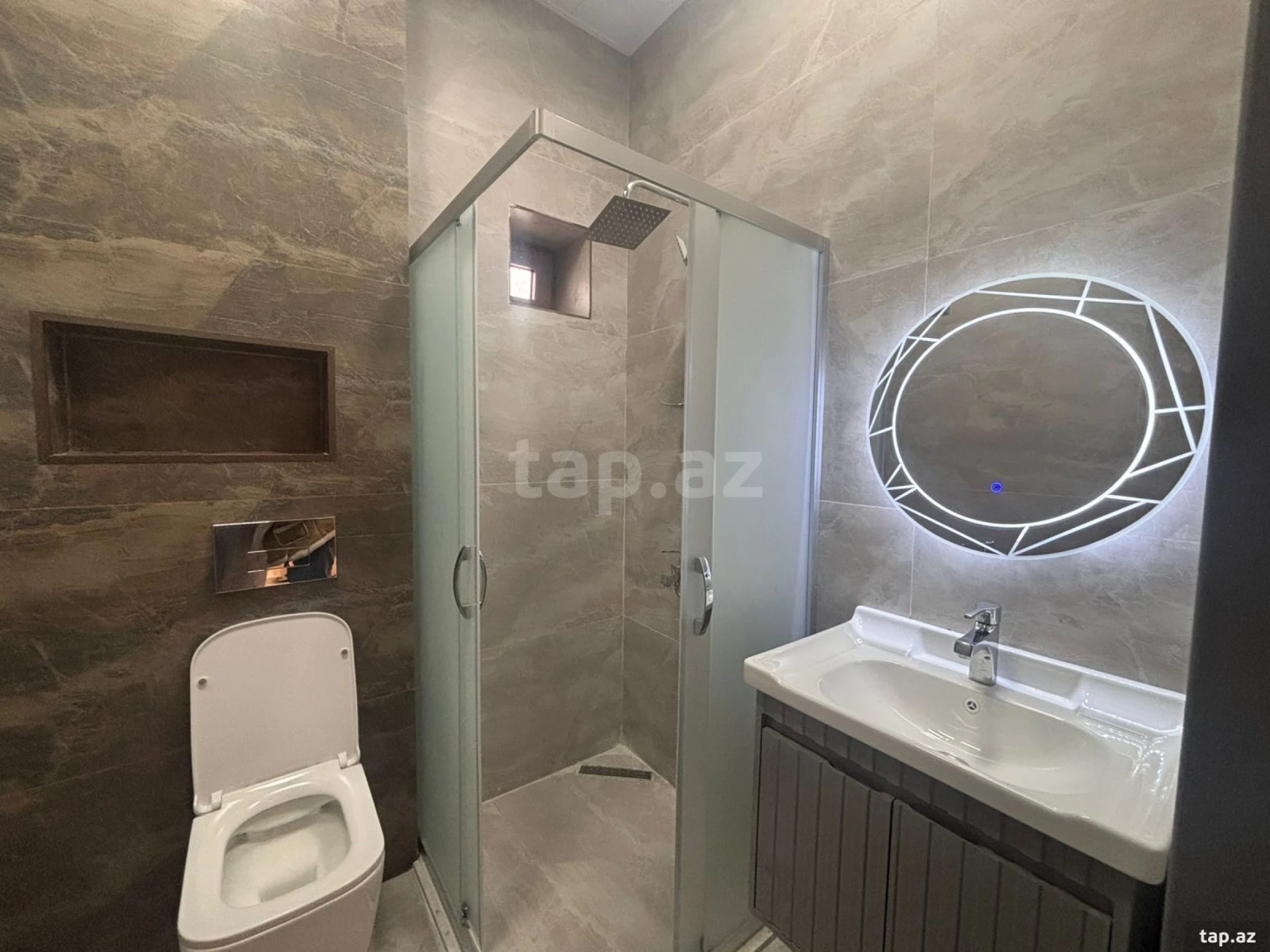 Satılır 4 otaqlı həyət evi 140 m²