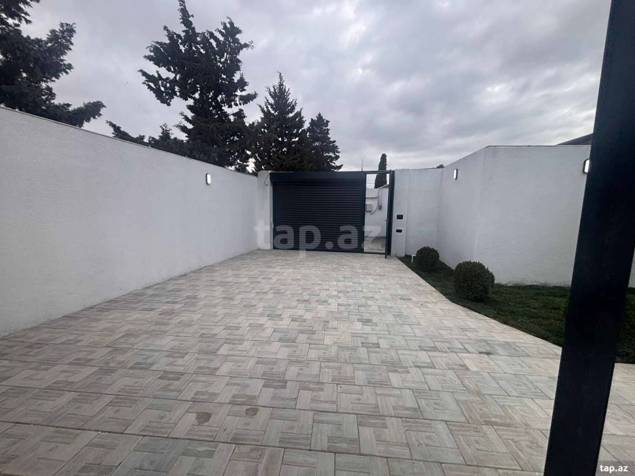 Satılır 4 otaqlı həyət evi 140 m²