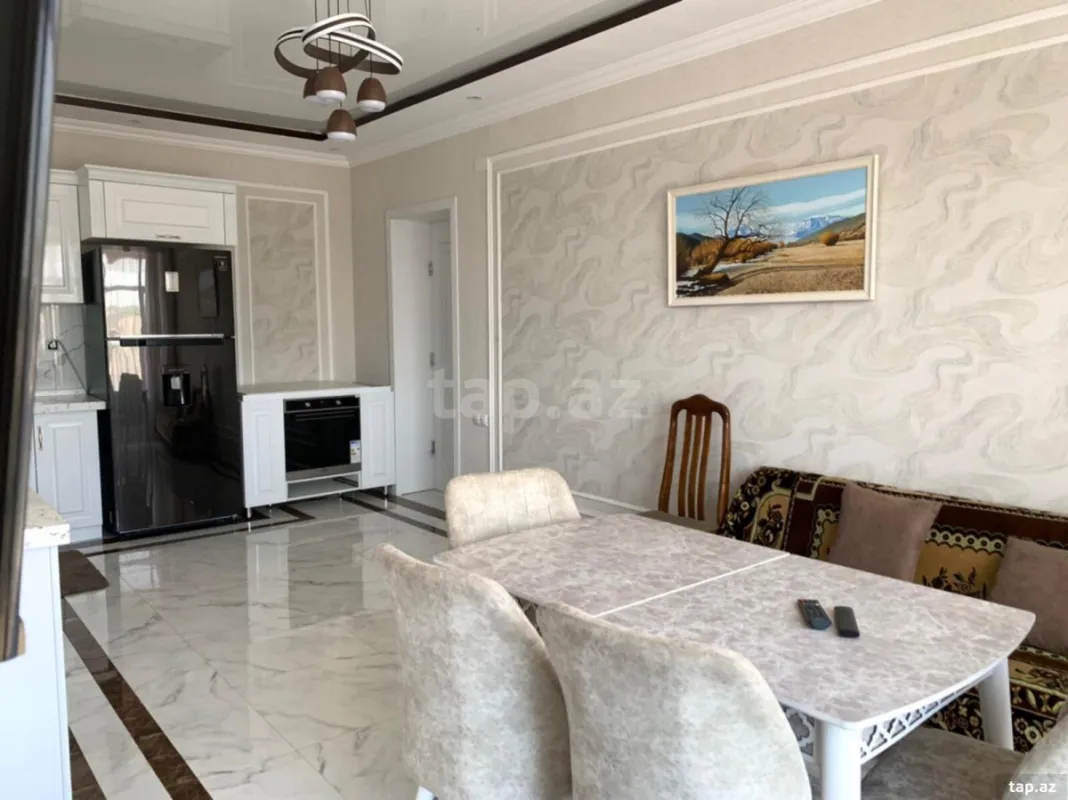Kirayə verilir 4 otaqlı həyət evi 200 m²