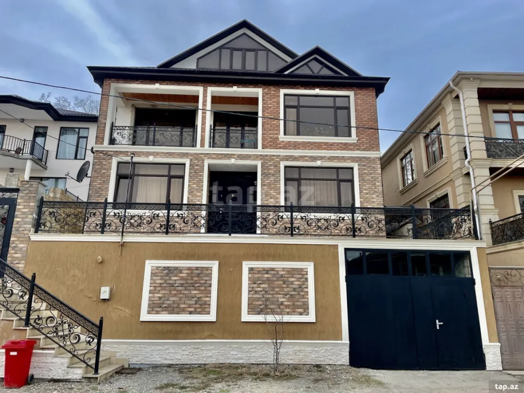Kirayə verilir 4 otaqlı həyət evi 200 m²