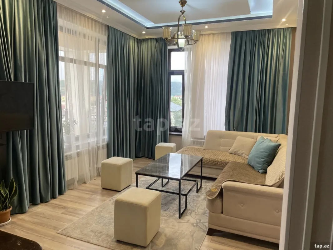 Kirayə verilir 4 otaqlı həyət evi 200 m²