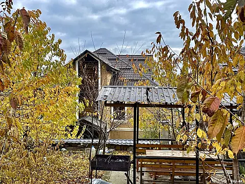 Kirayə verilir 4 otaqlı həyət evi 200 m²