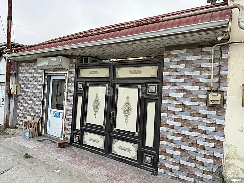 Satılır 3 otaqlı həyət evi 200 m²