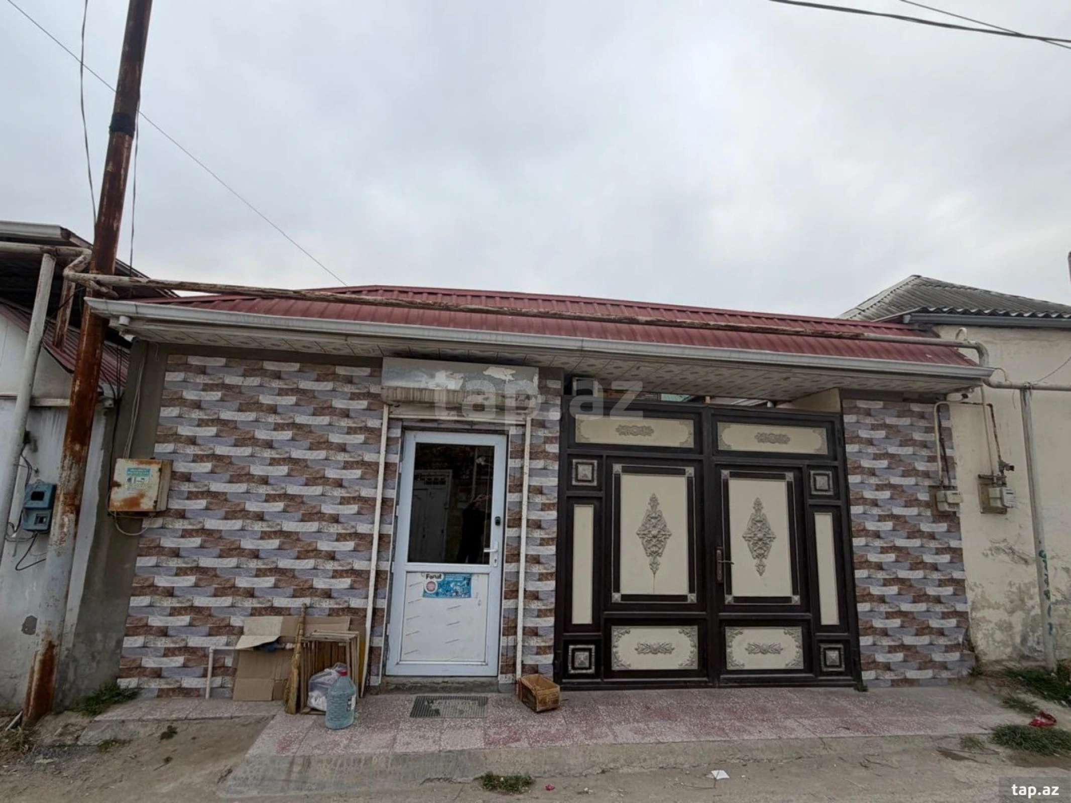 Satılır 3 otaqlı həyət evi 200 m²