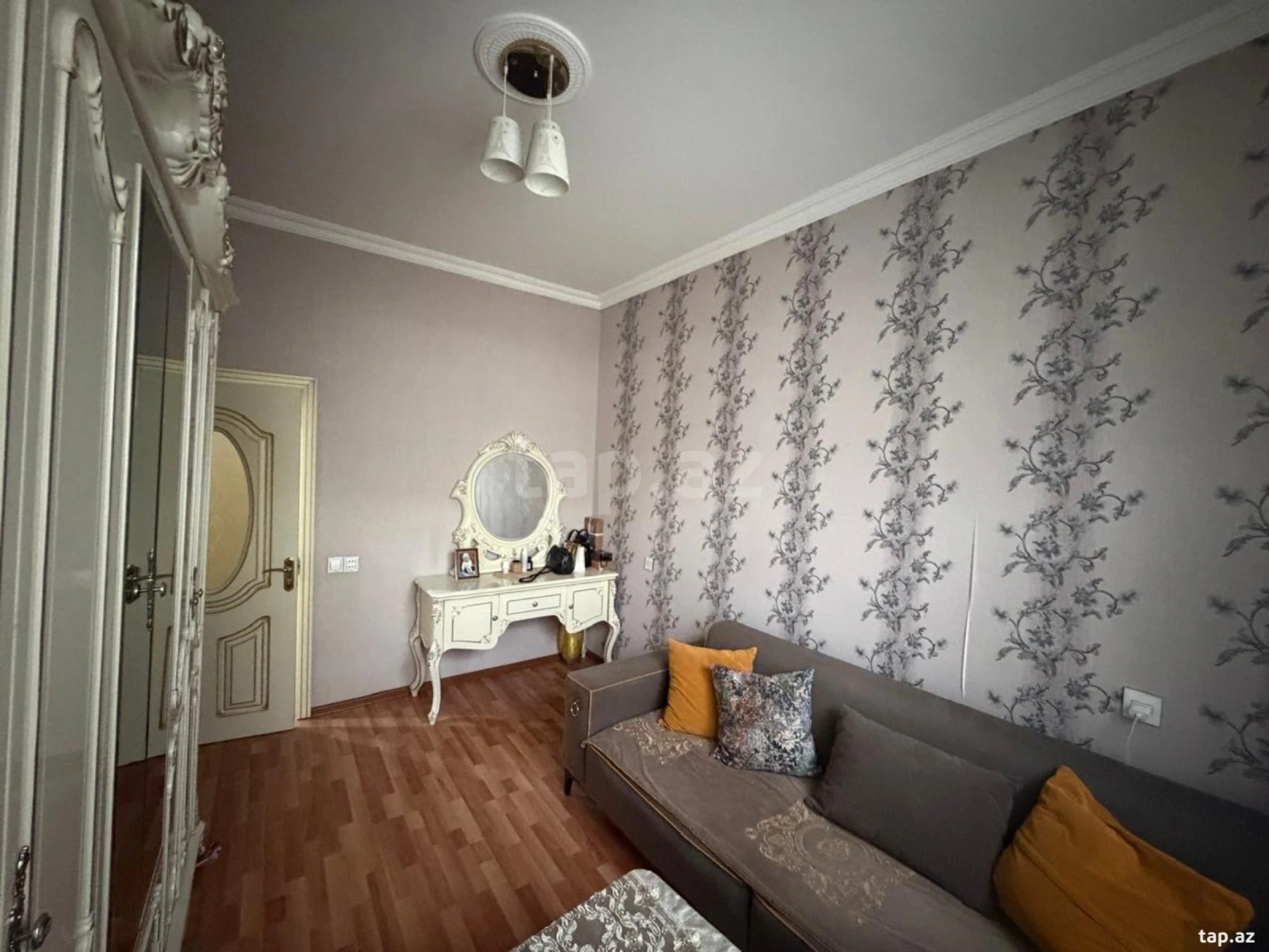 Satılır 3 otaqlı həyət evi 200 m²