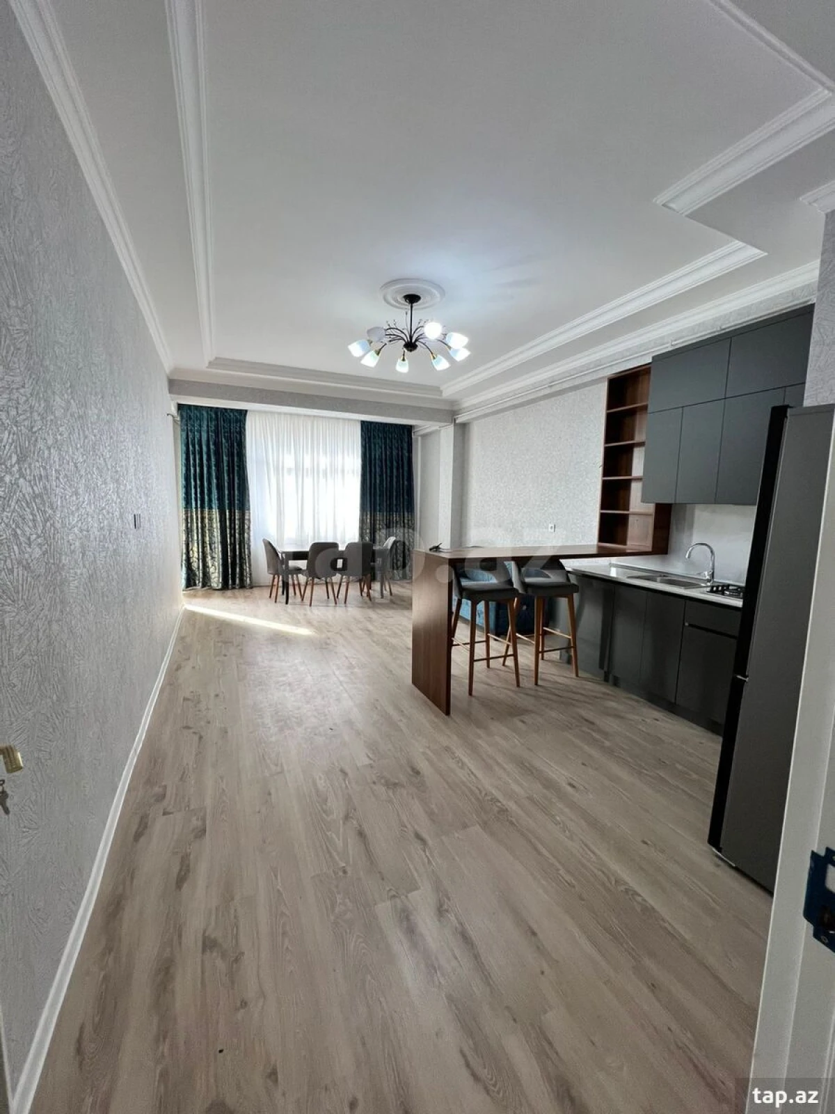 Kirayə verilir 2 otaqlı yeni tikili 80 m²