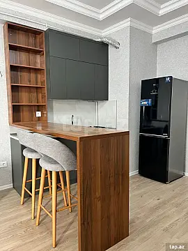 Kirayə verilir 2 otaqlı yeni tikili 80 m²