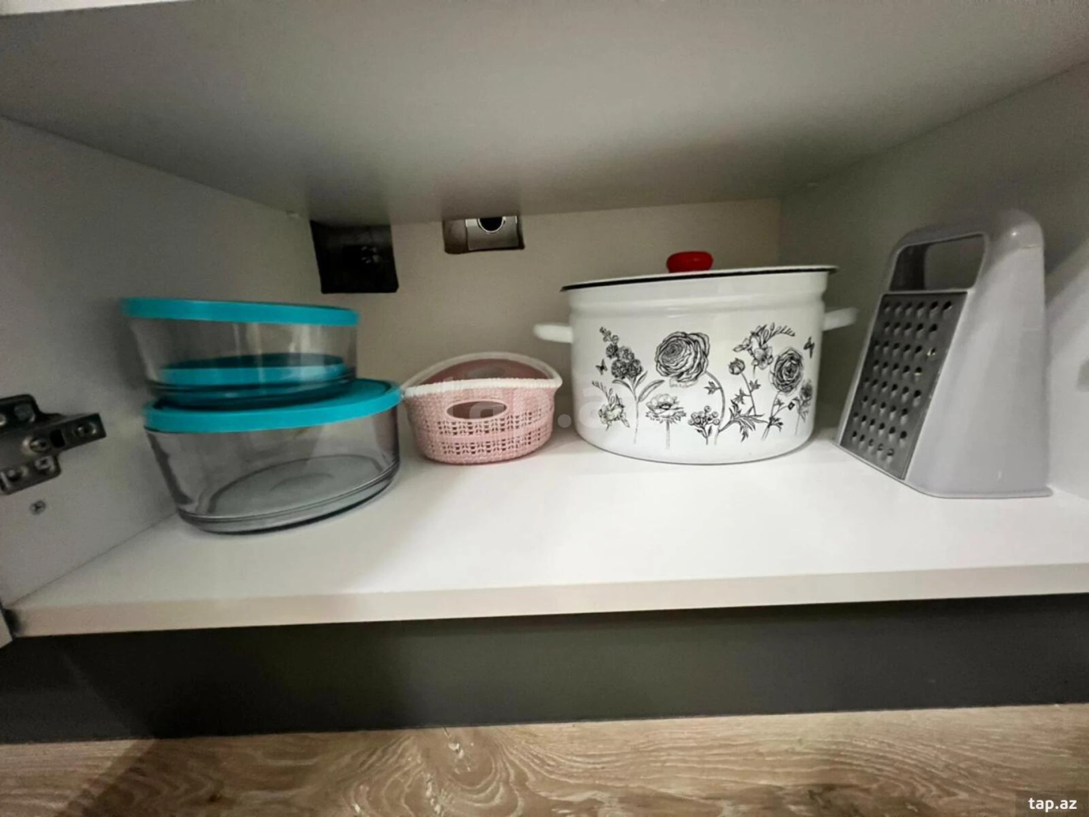 Kirayə verilir 2 otaqlı yeni tikili 80 m²