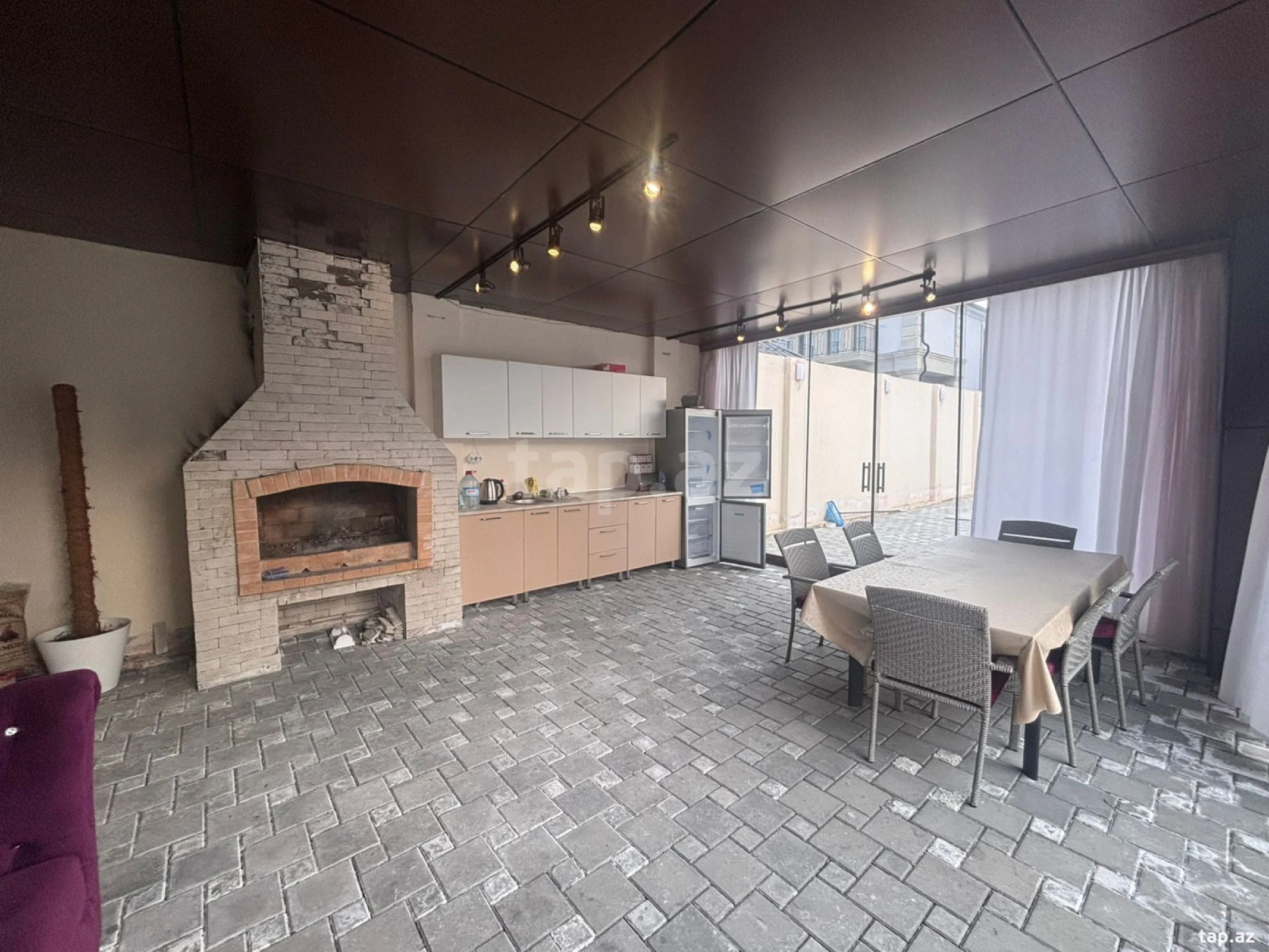 Satılır 4 otaqlı həyət evi 330 m²