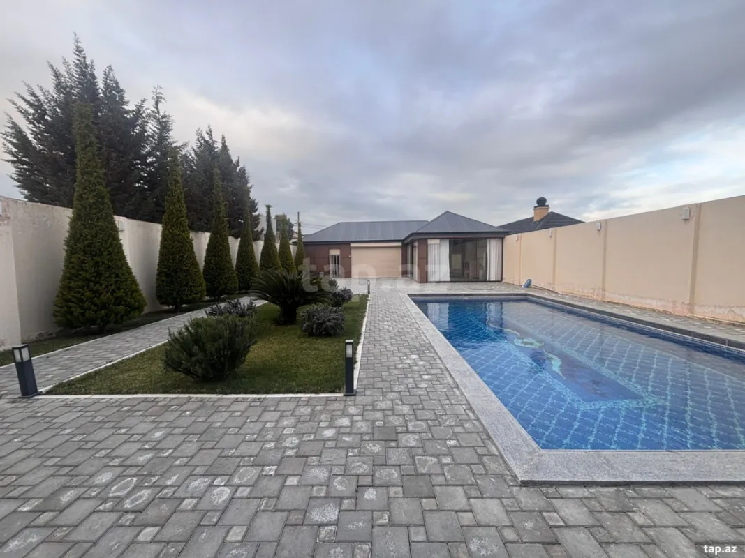 Satılır 4 otaqlı həyət evi 330 m²