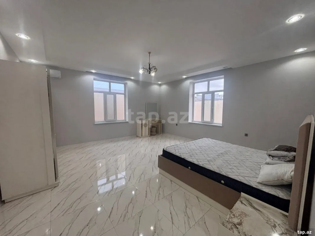 Satılır 4 otaqlı həyət evi 330 m²
