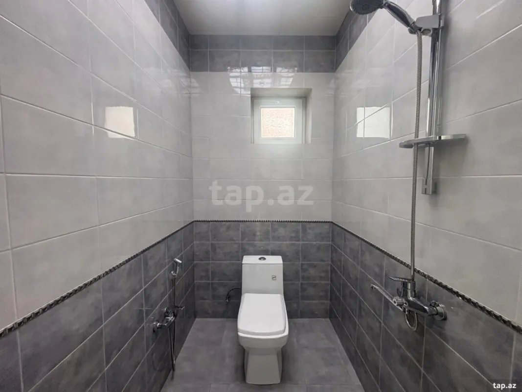 Satılır 4 otaqlı həyət evi 330 m²