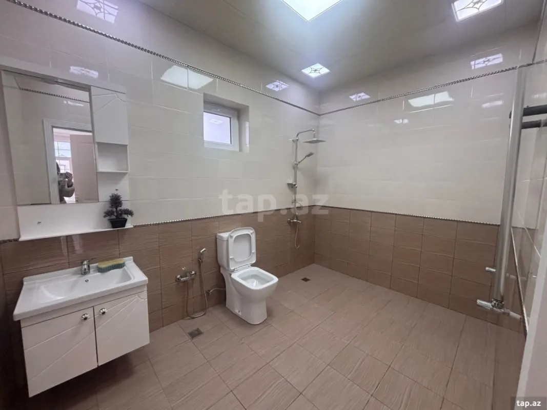 Satılır 4 otaqlı həyət evi 330 m²