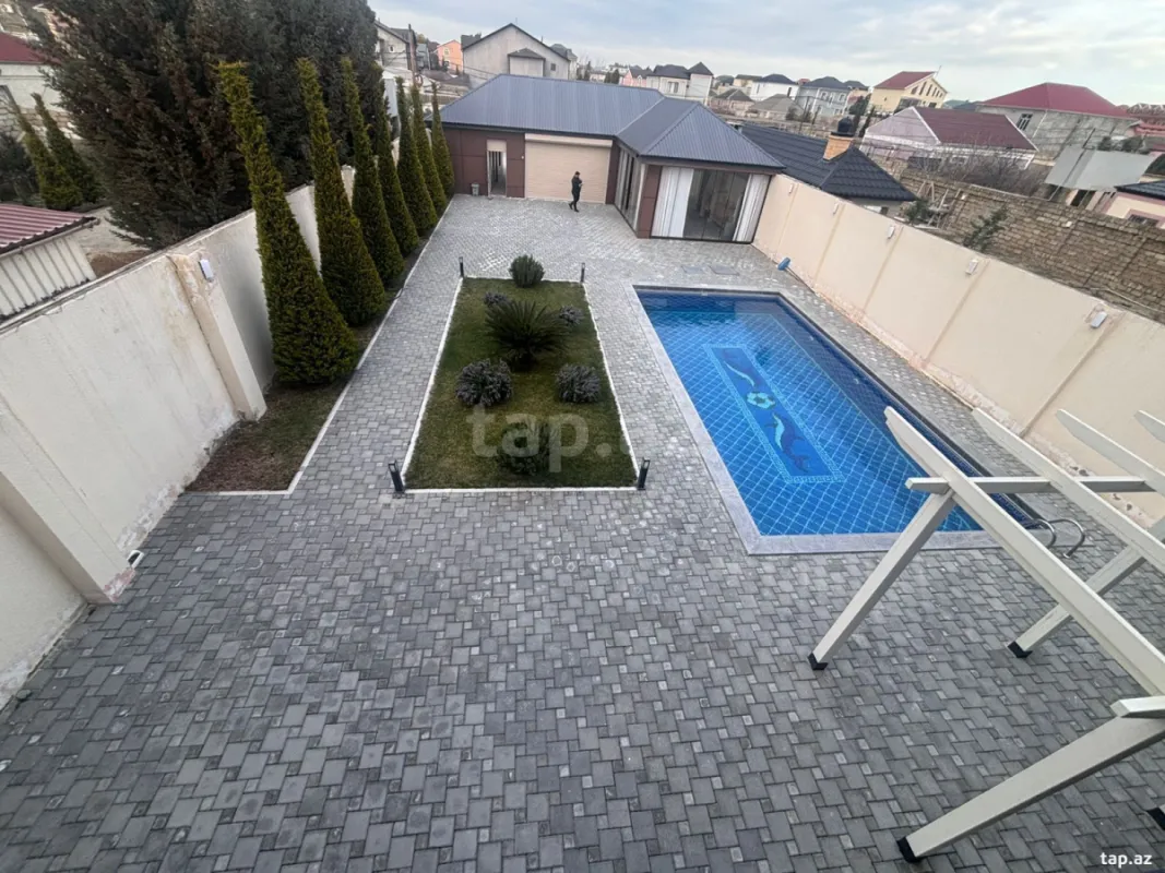 Satılır 4 otaqlı həyət evi 330 m²