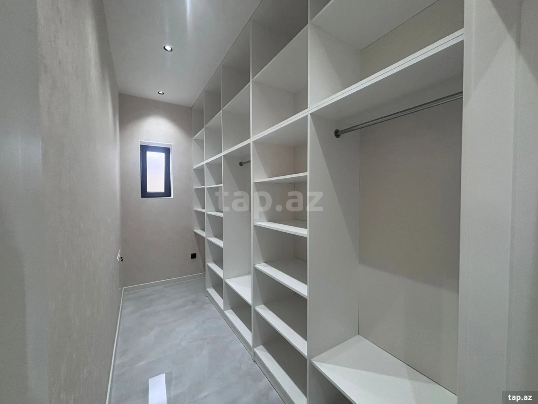 Satılır 4 otaqlı həyət evi 160 m²